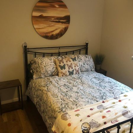 Апартаменты Ideally Located Modern Flat Трун Экстерьер фото