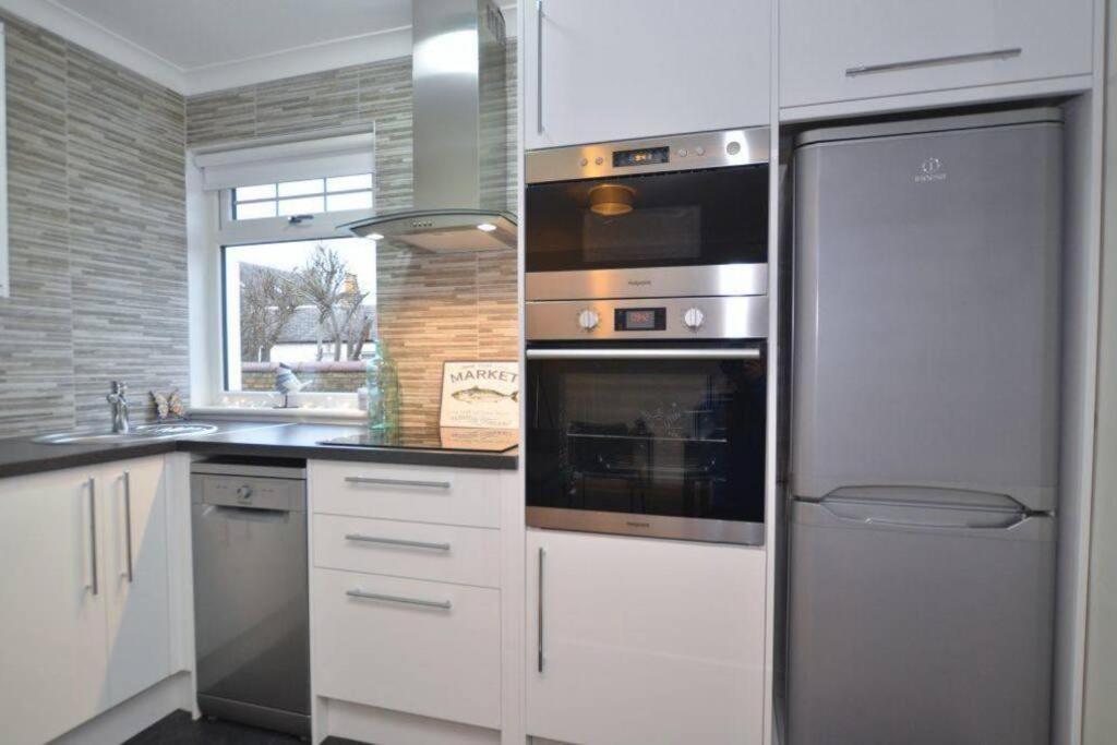Апартаменты Ideally Located Modern Flat Трун Экстерьер фото